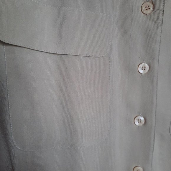 Christie & Jill Silk Long-Sleeve Tan / Cream Camp Shirt Blouse Size XS - Picture 3 of 6
